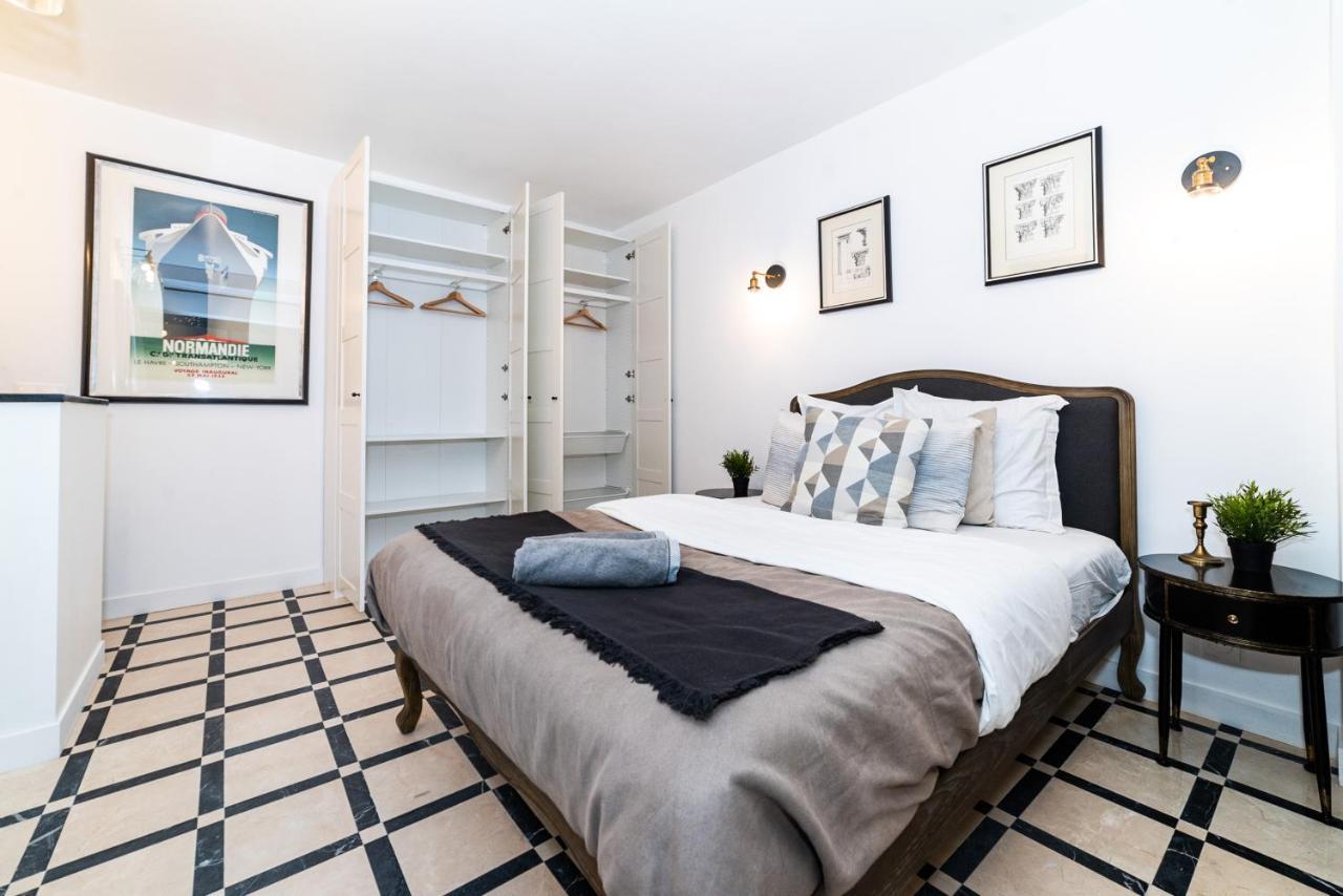 Luxurious Triplex - Marais & Montorgueil Lägenhet Paris Exteriör bild